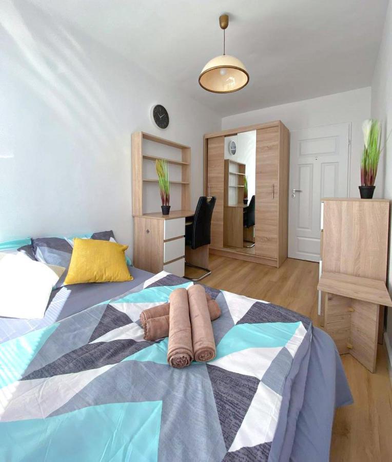 Bright Room №2 Grzybowska 9 Варшава Екстериор снимка